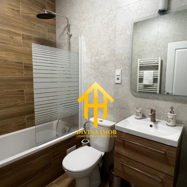 Apartament la casă, curte comună, 57 mp, Piața Cluj