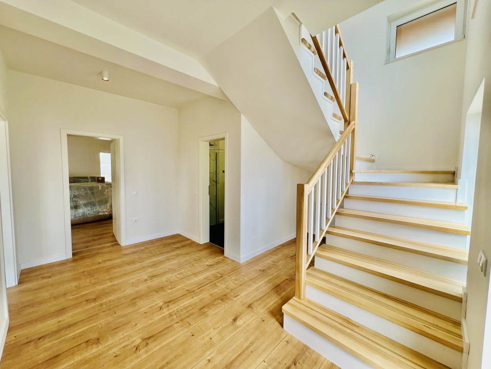 Casă Individuală, 4 camere, Teren 778 mp, Bavaria Park