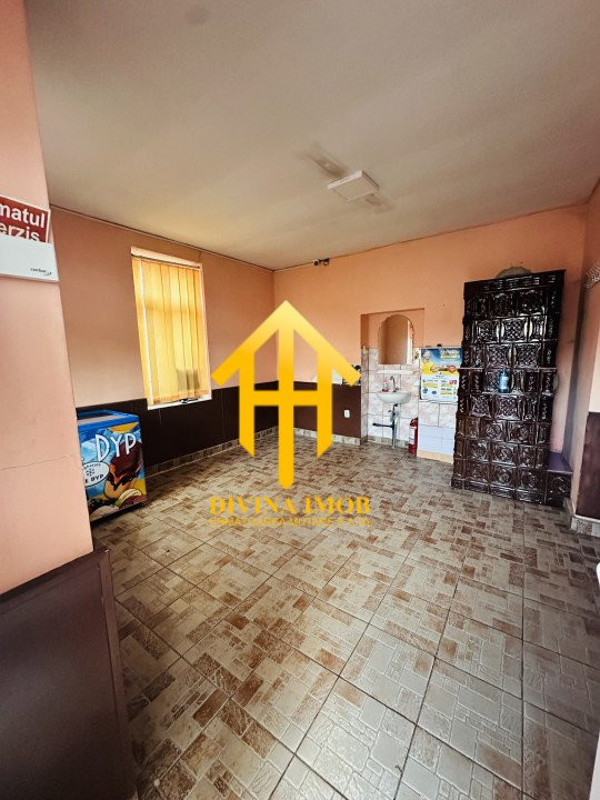 Spațiu comercial de închiriat – Lădești, zonă centrală