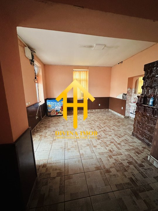 Spațiu comercial de închiriat – Lădești, zonă centrală
